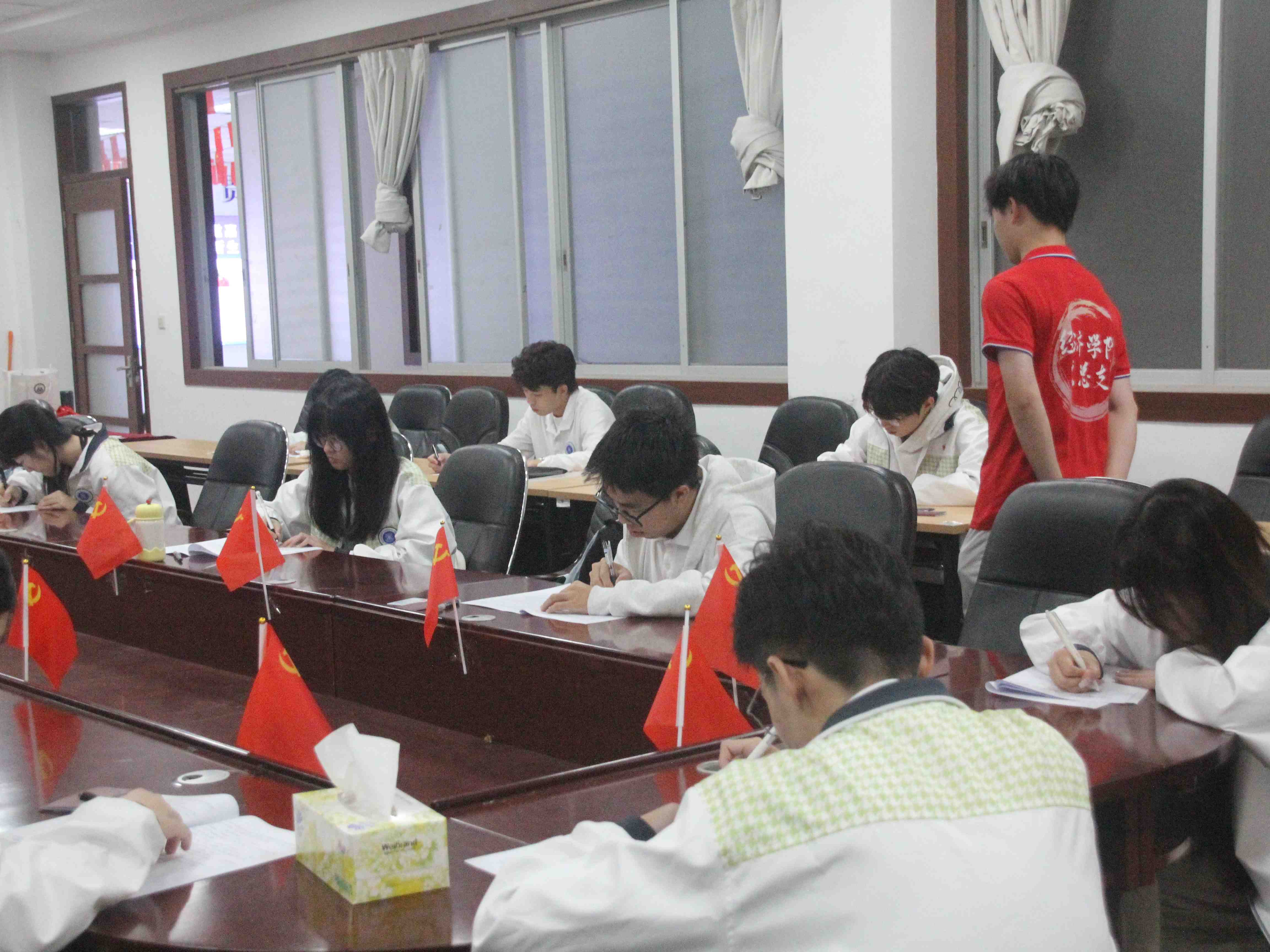 考试现场 (2).JPG