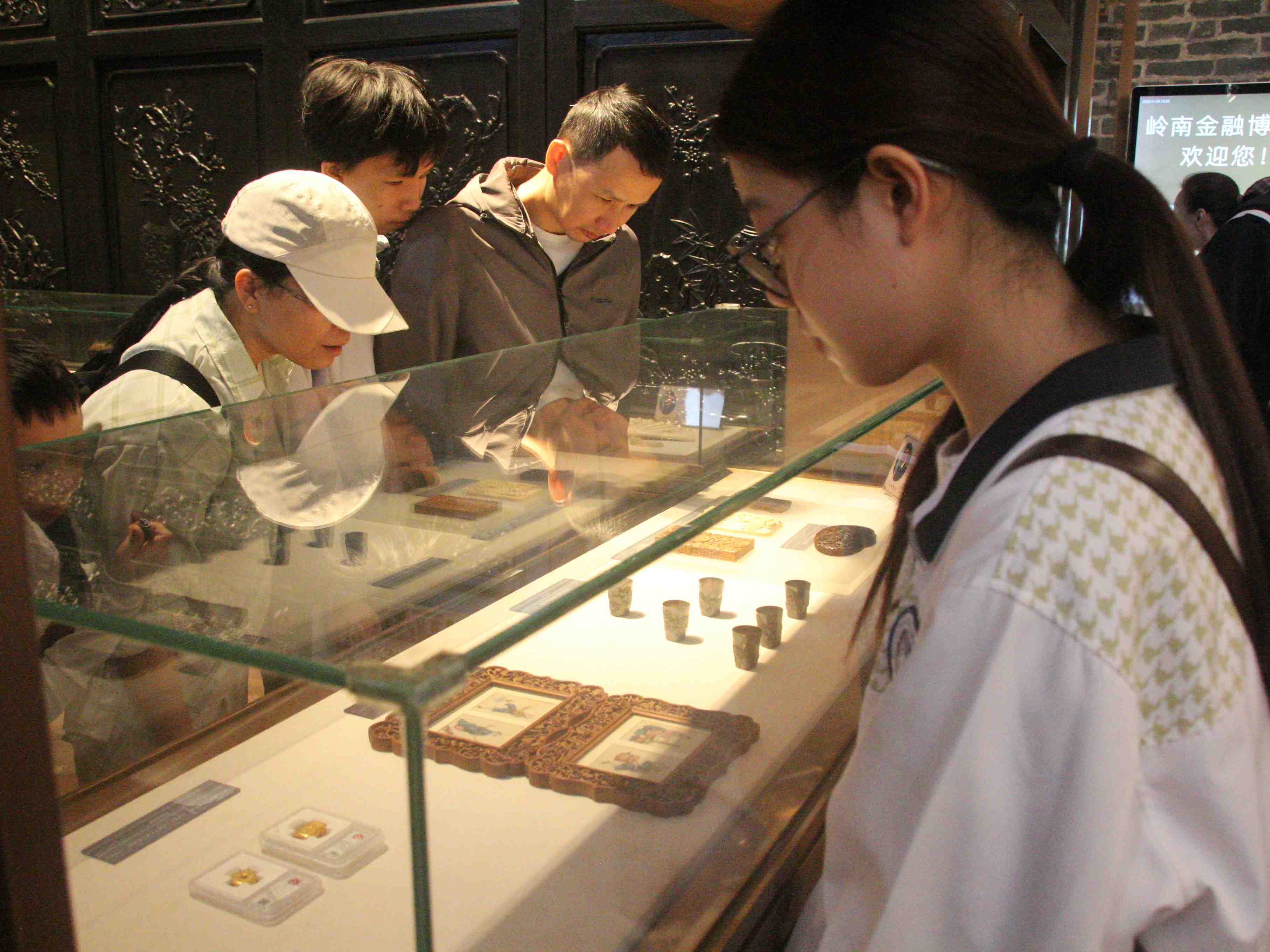 学员参观博物馆 (3).jpg