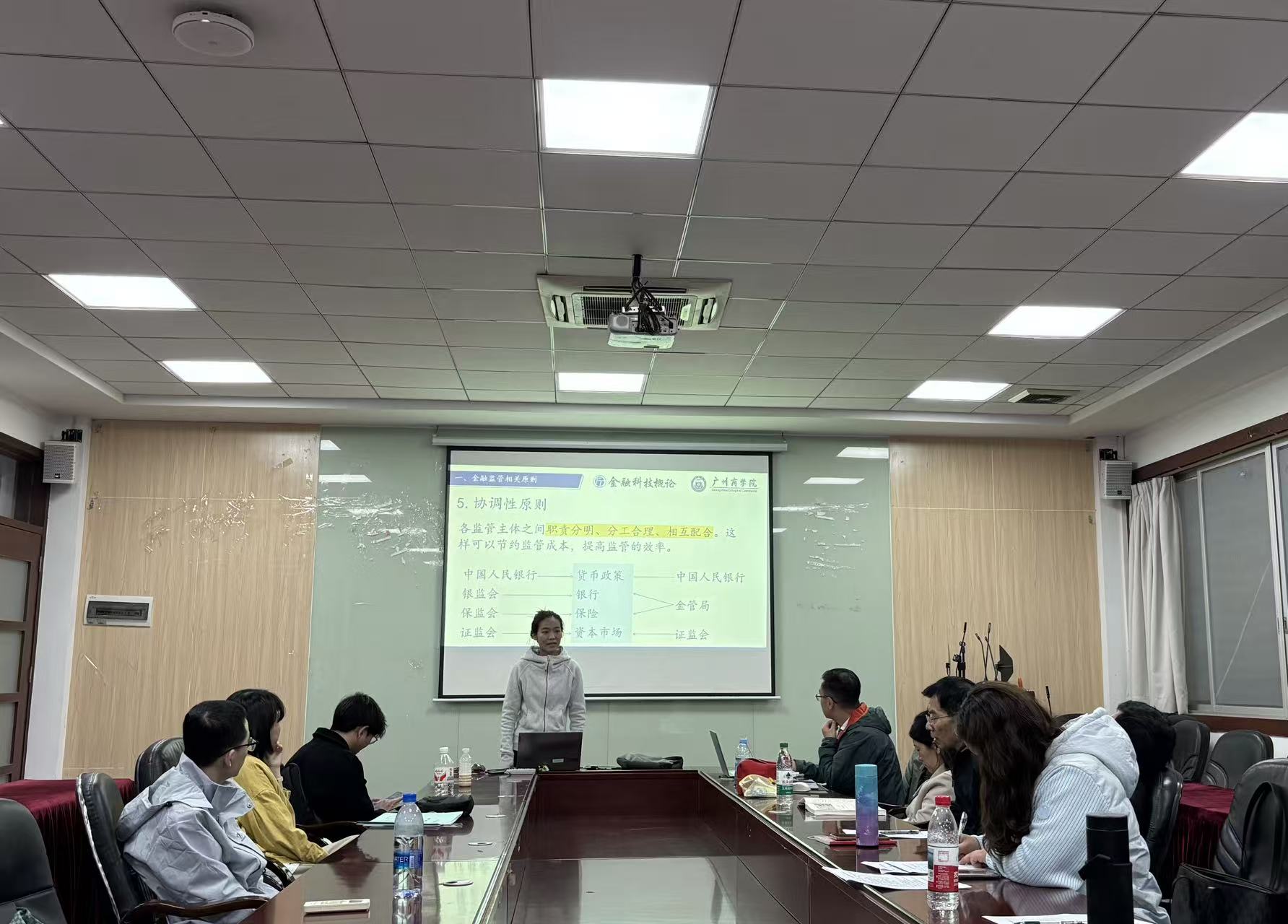 图1 新教师试讲现场（1）.jpg